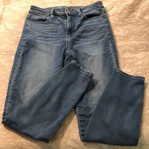 American Eagle Super Hi-Rise Jegging Size 4 Short